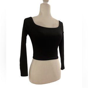 Women’s Boohoo Black Long Sleeve Ribbed Off The Shoulder Crop Top Size 4 US